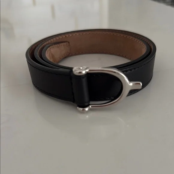 Gucci Black and Brown Leather Belt with Silver Buckle Authentic Gucci Women Belt, Double Sided, Black & Brown  main image 2